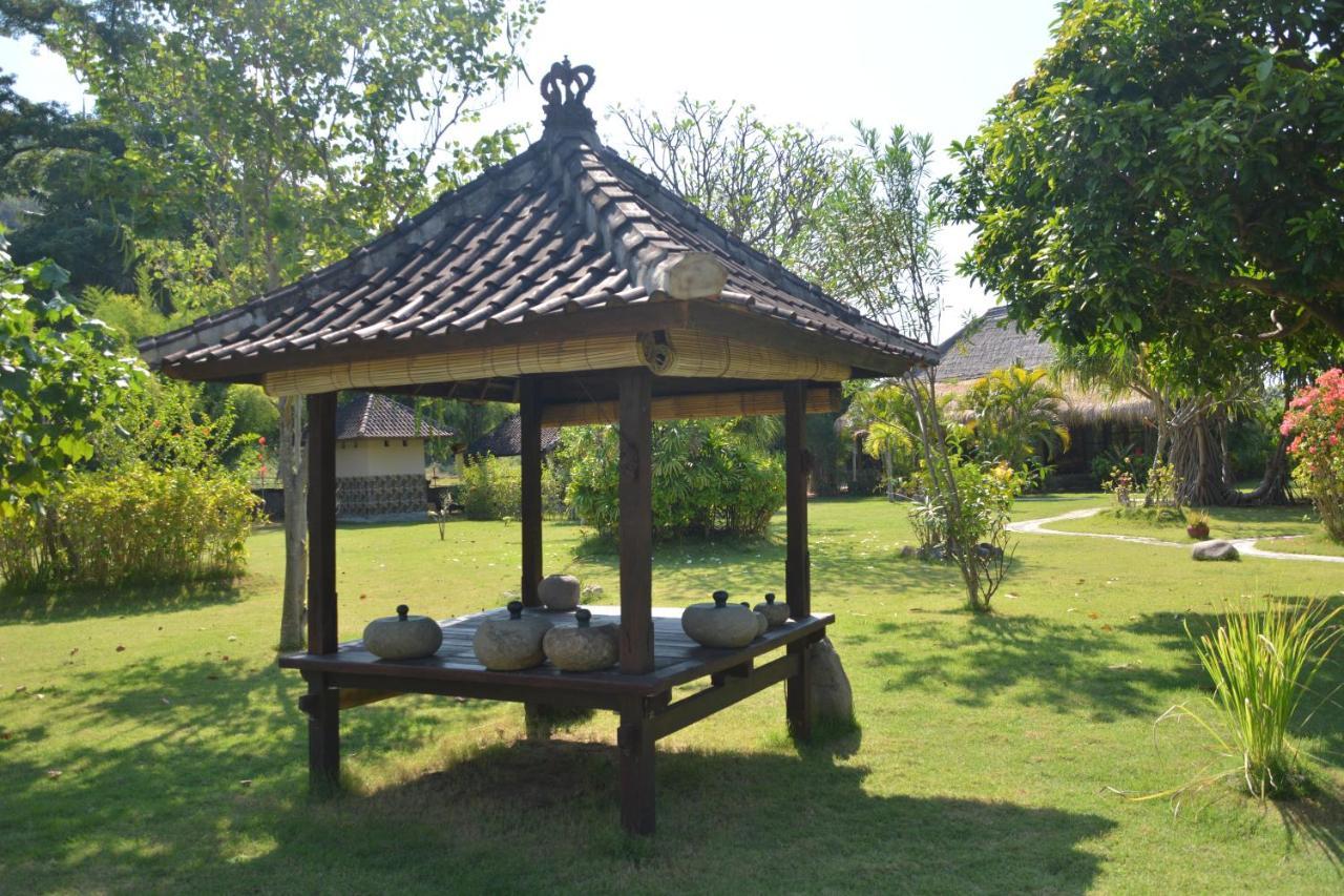 Sunia Loka Bungalows & Dive Center Pemuteran Buitenkant foto