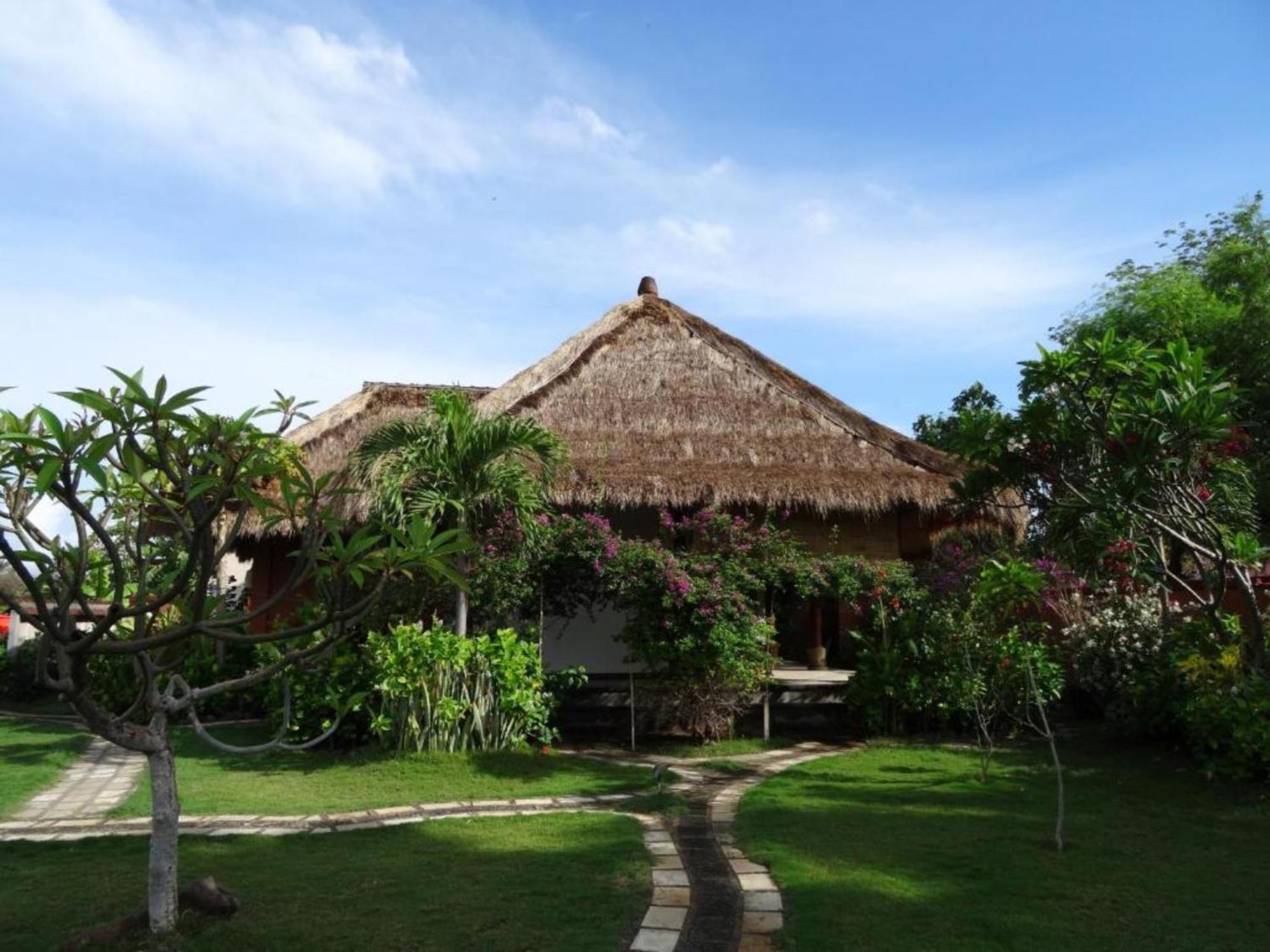 Sunia Loka Bungalows & Dive Center Pemuteran Buitenkant foto