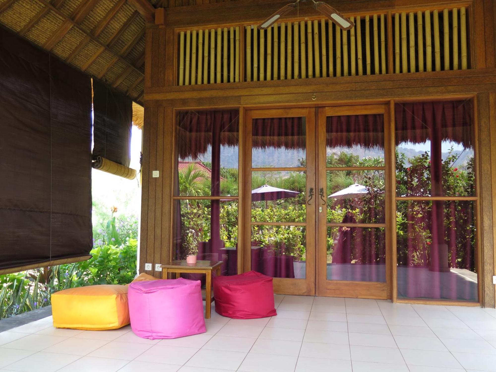 Sunia Loka Bungalows & Dive Center Pemuteran Kamer foto