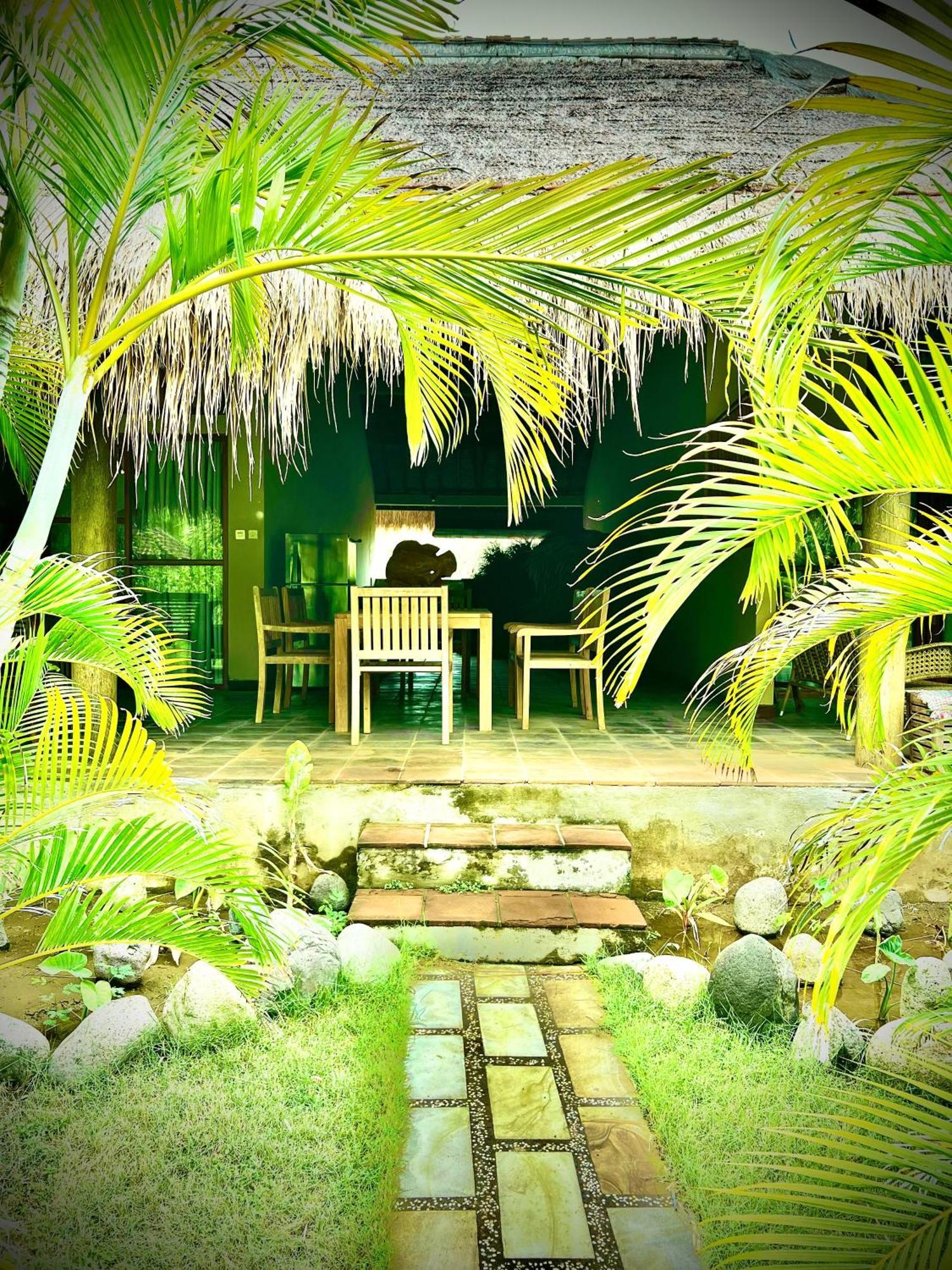 Sunia Loka Bungalows & Dive Center Pemuteran Buitenkant foto