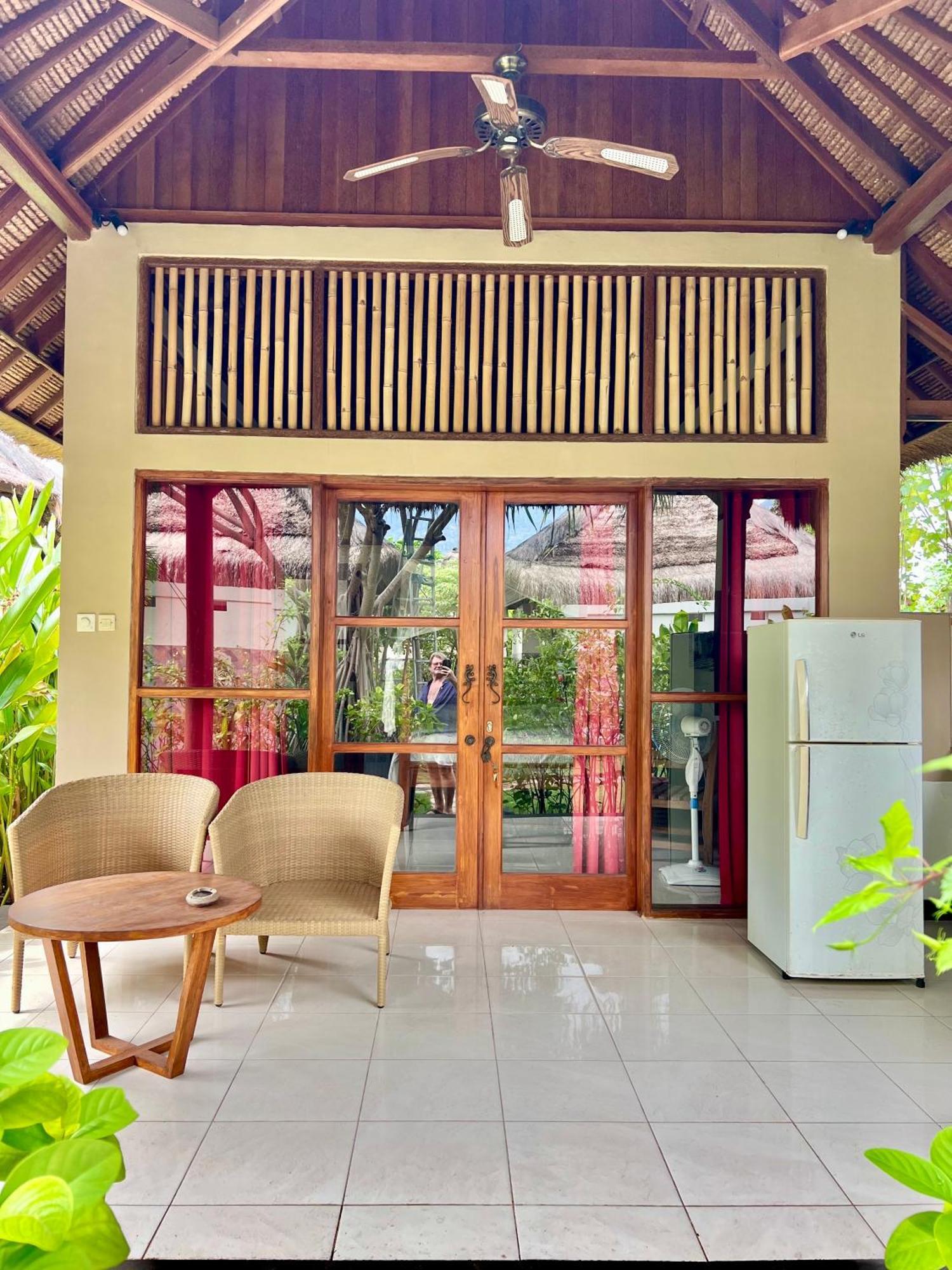Sunia Loka Bungalows & Dive Center Pemuteran Buitenkant foto