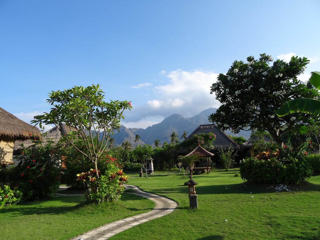 Sunia Loka Bungalows & Dive Center Pemuteran Buitenkant foto